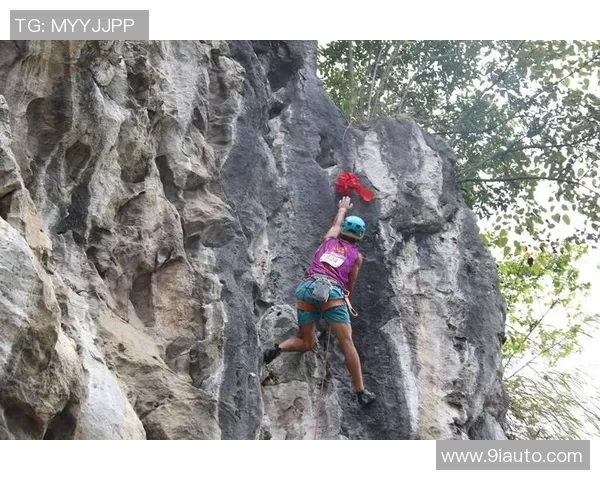 重庆攀岩队灵活性创新高引领全国攀岩新潮流与发展趋势